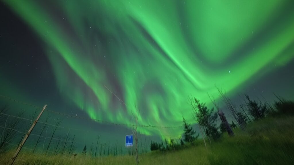 道中のオーロラ３