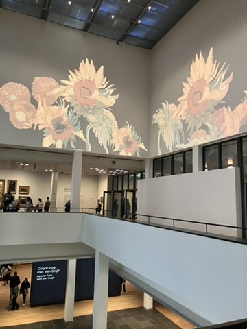 ゴッホ美術館館内