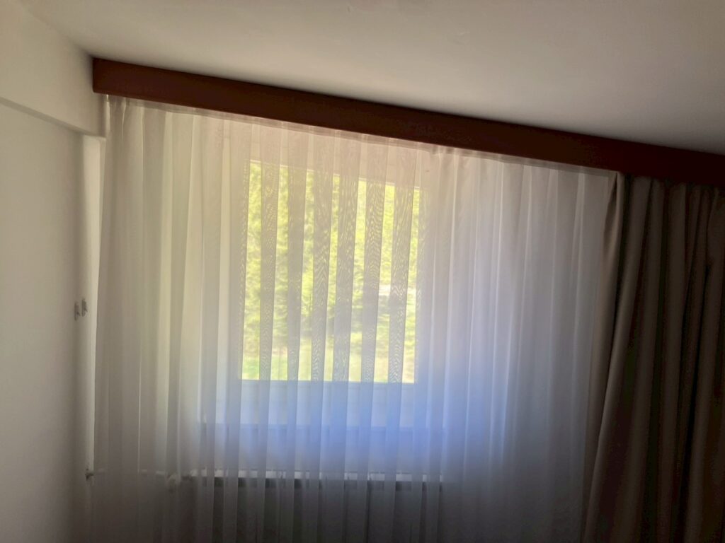イェゼロの窓