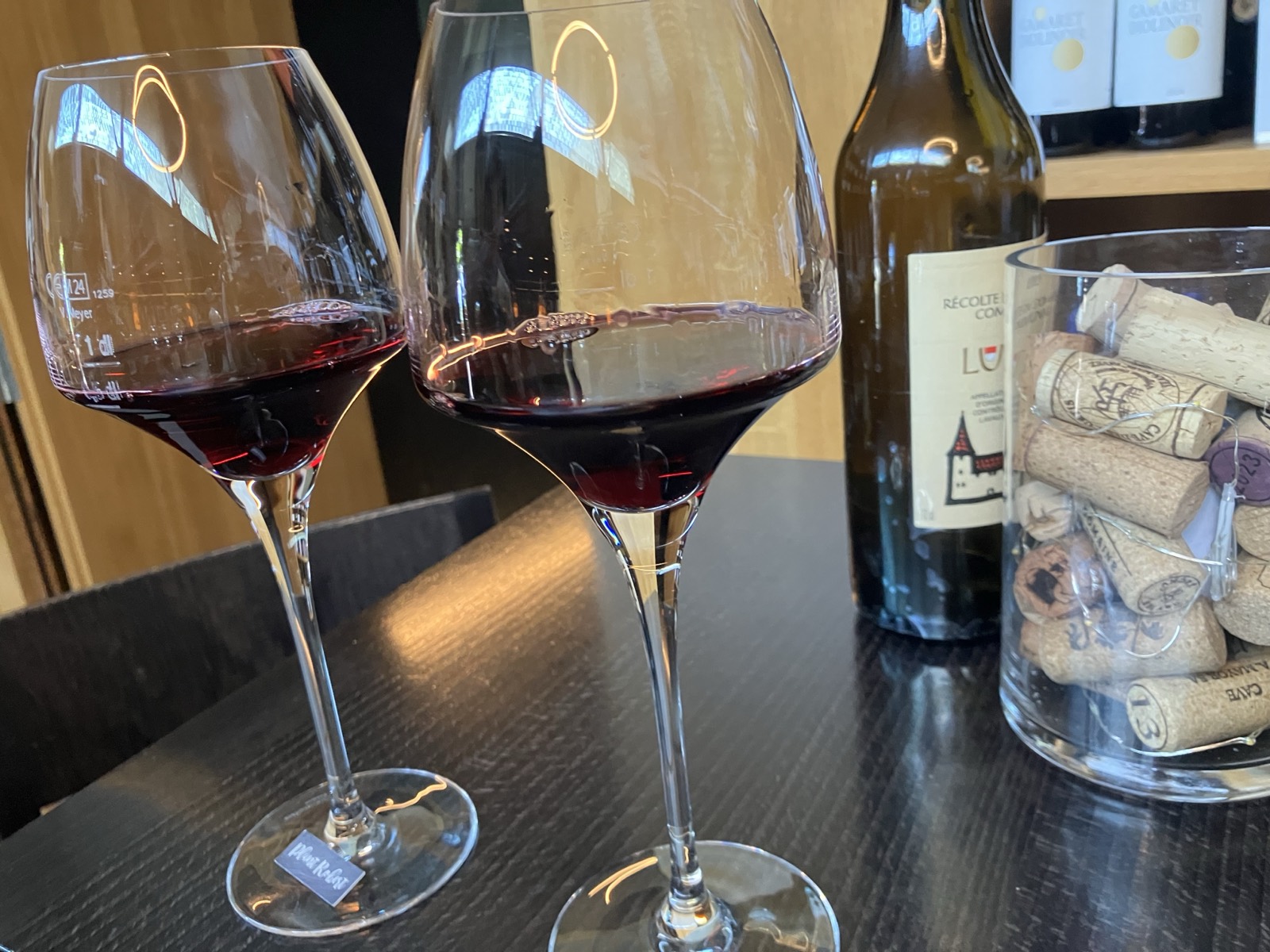 赤ワインの飲み比べ。デザレー・グランクリュとプラン・ロベール